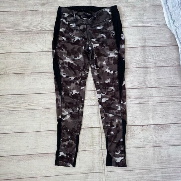 Avia Pants - Avia women S pull on print leggings w/elastic waist black and white